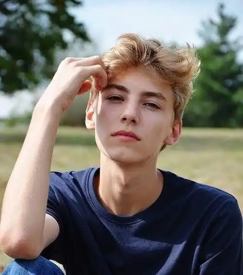 6686体育app铁牌作者Bella