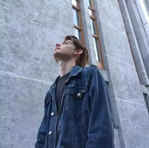 6686体育app官方作者Avery