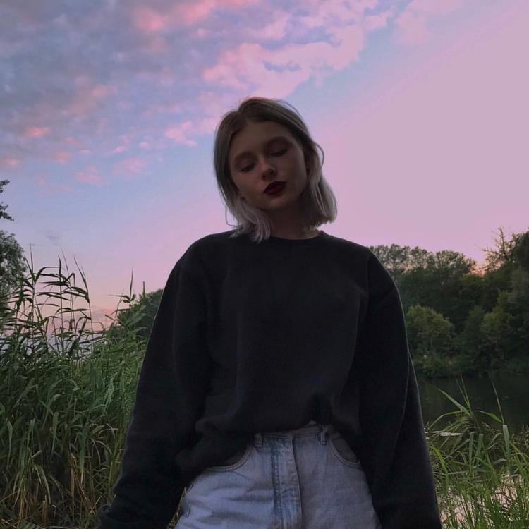 6686体育app特邀作者湛蓝玫瑰