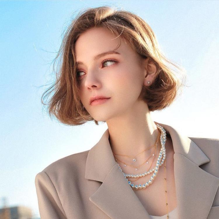 6686体育app铜牌作者Clive