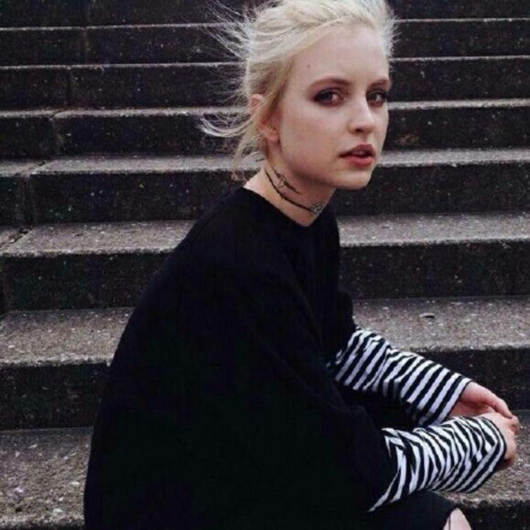 6686体育app金牌作者Isla