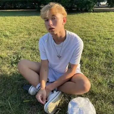 6686体育app金牌作者Una