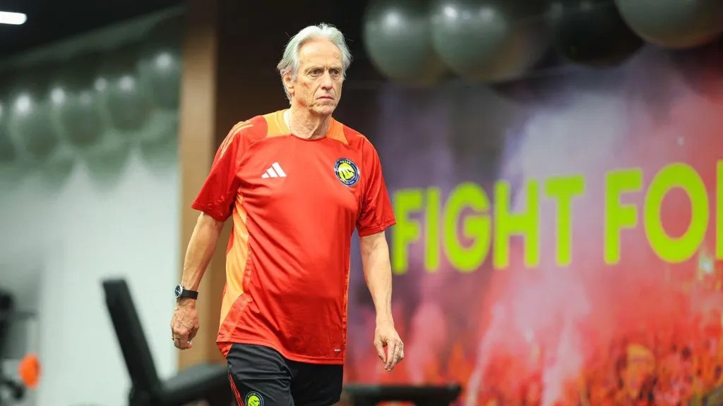 胜出局主帅：菲利克斯与C罗组成强大搭档，葡教练太爱抱怨裁判员